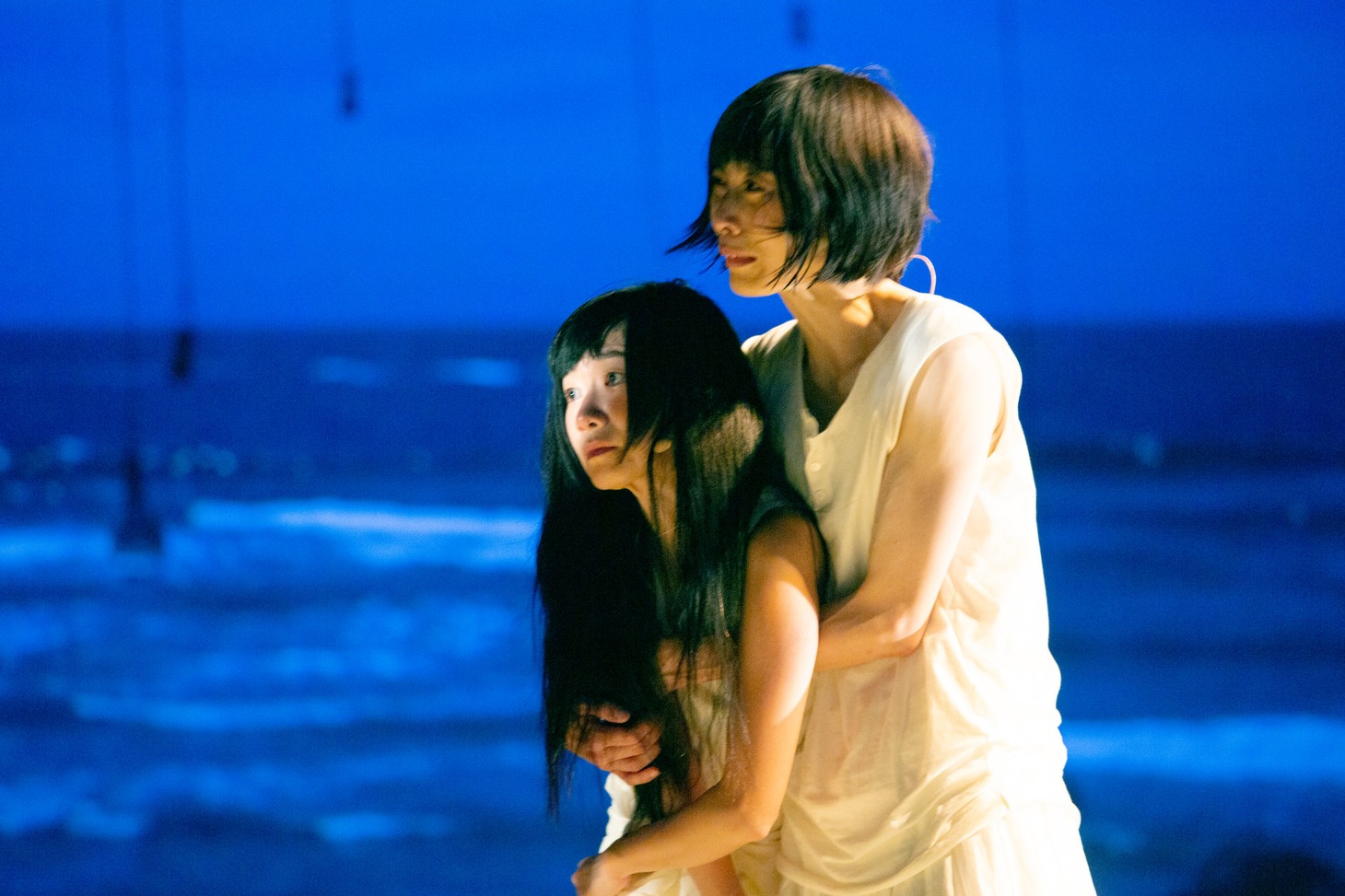 「cocoon」場面写真 ©︎岡本尚文
