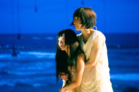 「cocoon」場面写真 ©︎岡本尚文