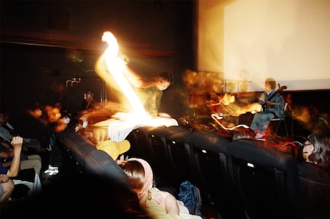 「平家物語 パフォーマンスミックス “映像の再配置”」場面写真 ©︎山口呼夏