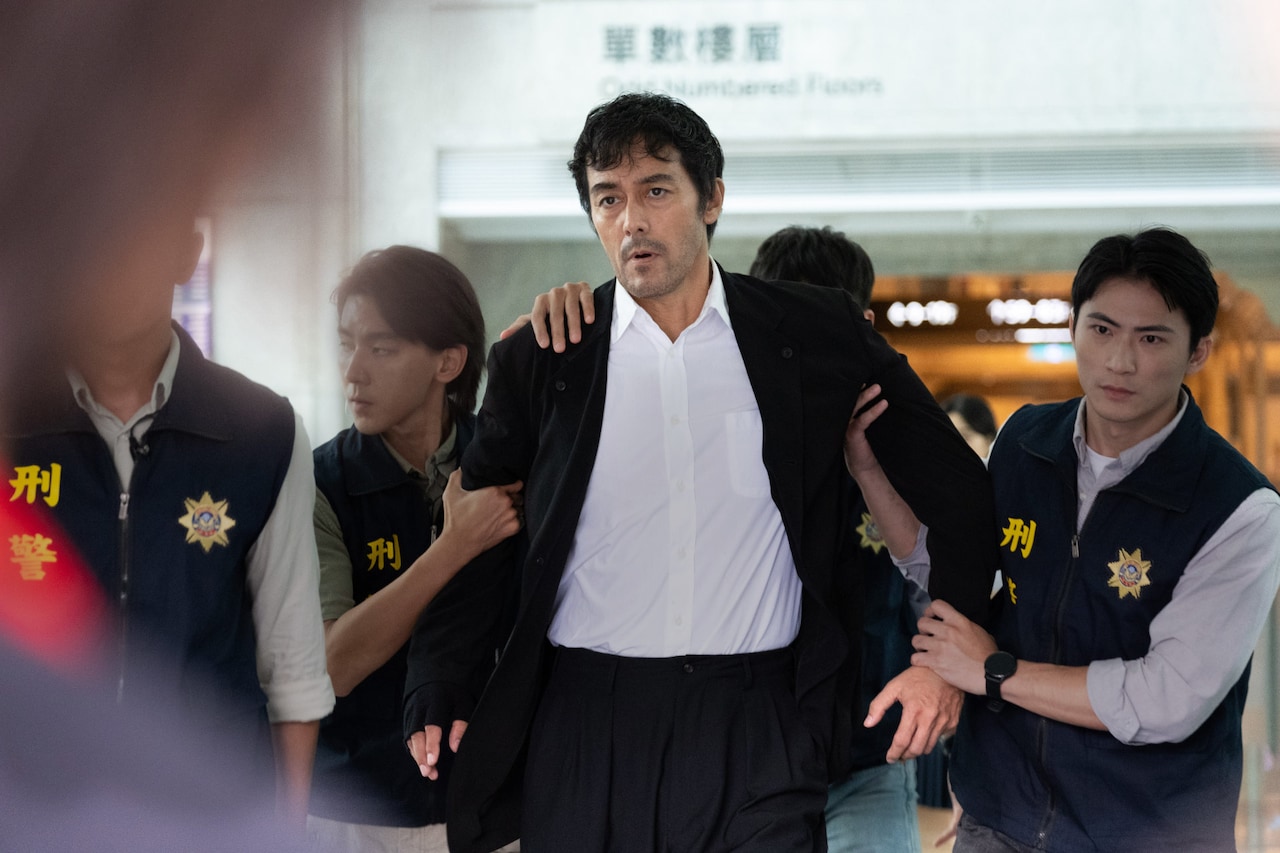 連休明けの金融市場は“隙だらけ”、阿部寛主演「キャンドルスティック」新写真