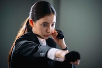 「DOPE 麻薬取締部特捜課」より、新木優子演じる綿貫光