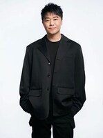 “中国で最も若くして興行収入100億元を突破した監督”チェン・スーチェン（陳思誠）