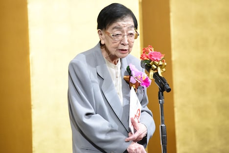 第33回橋田賞で橋田壽賀子生誕100年記念特別賞を受賞した石井ふく子
