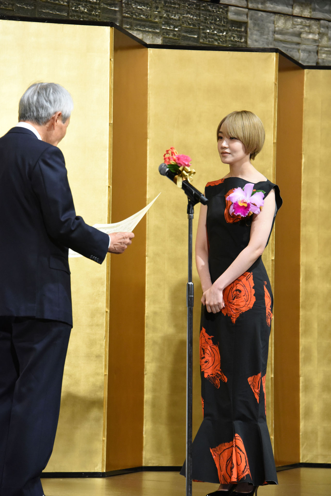 奈緒