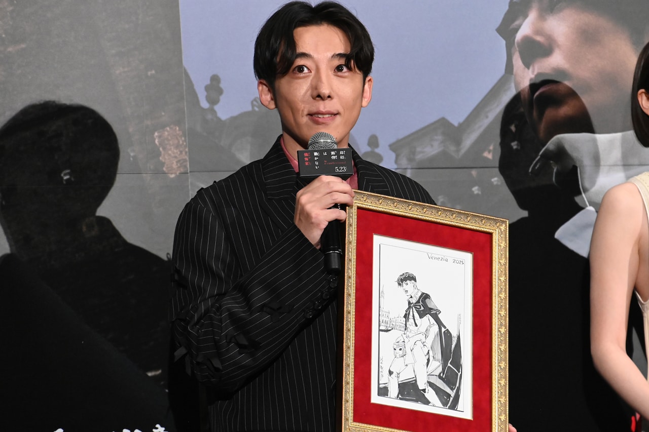 「岸辺露伴」高橋一生、荒木飛呂彦のサプライズ2連発に感無量「すぐ持って帰りたい」