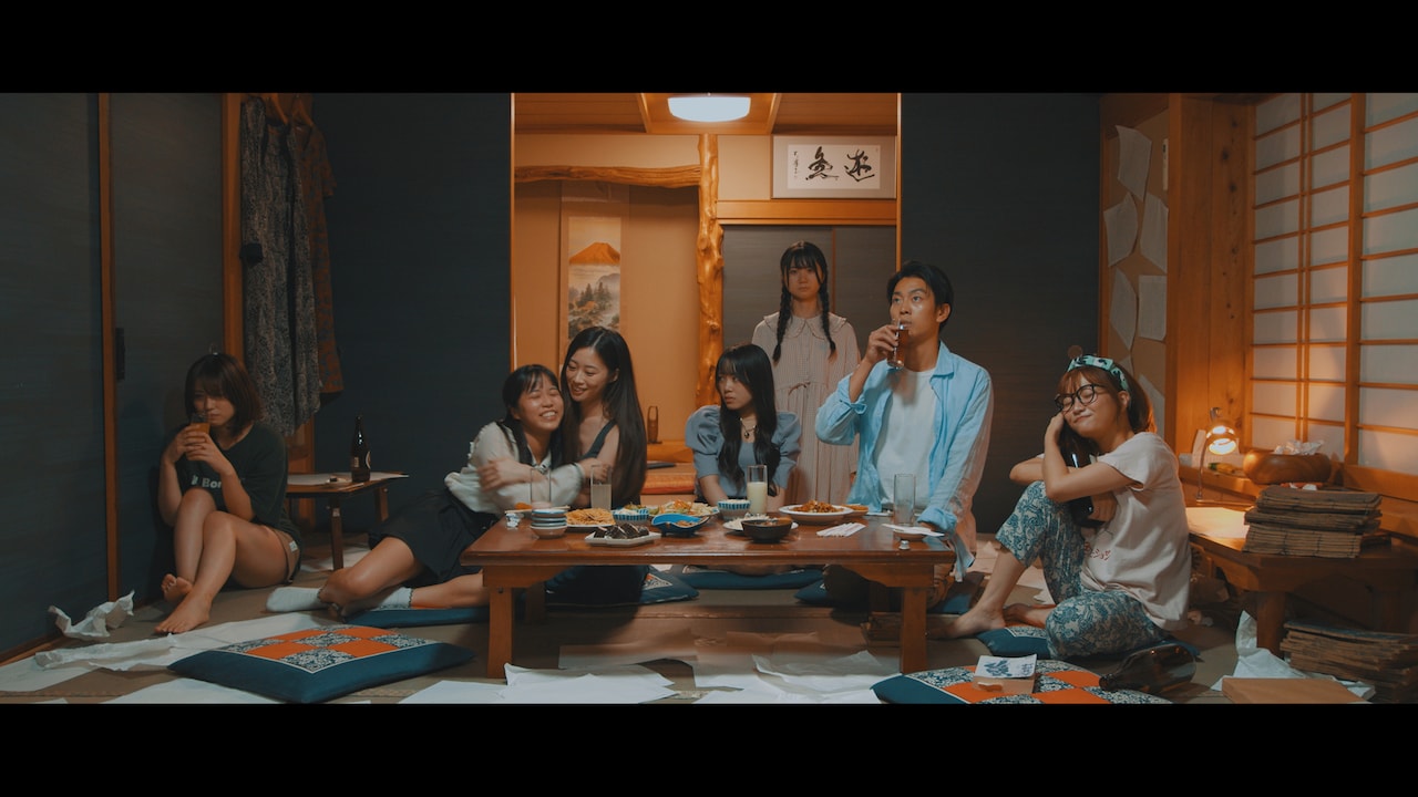 “イマジナリー娘”と暮らす男が、訳あり女に出会う「夜明けの蜃気楼」公開