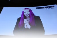 サプライズでスクリーンに映し出されたちゃんみな