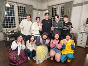 「ニノさんとあそぼ」の出演者。前列左からゆめっち、福田麻貴、かなで、よしこ、まひる。後列左から吉村崇、二宮和也、小栗旬、菊池風磨、陣内智則