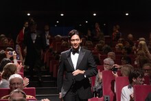 「遠い山なみの光」第78回カンヌ国際映画祭舞台挨拶の様子