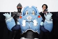 ユピー（中央）