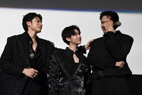 思いが込み上げ涙するBoss（Wasakorn Khumklaowiriya）（右端）