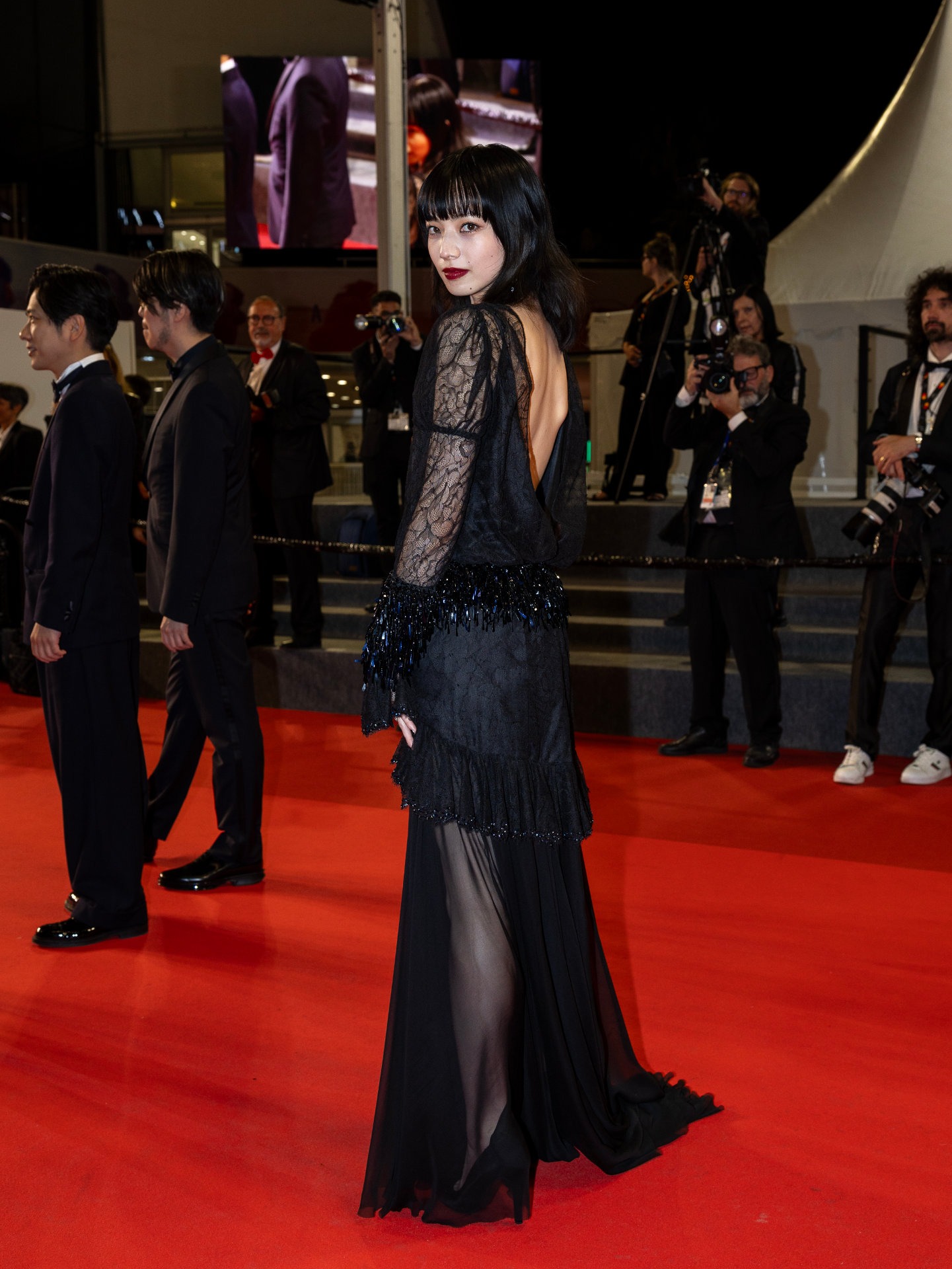 第78回カンヌ国際映画祭のレッドカーペットに参加した小松菜奈 ©KAZUKO WAKAYAMA