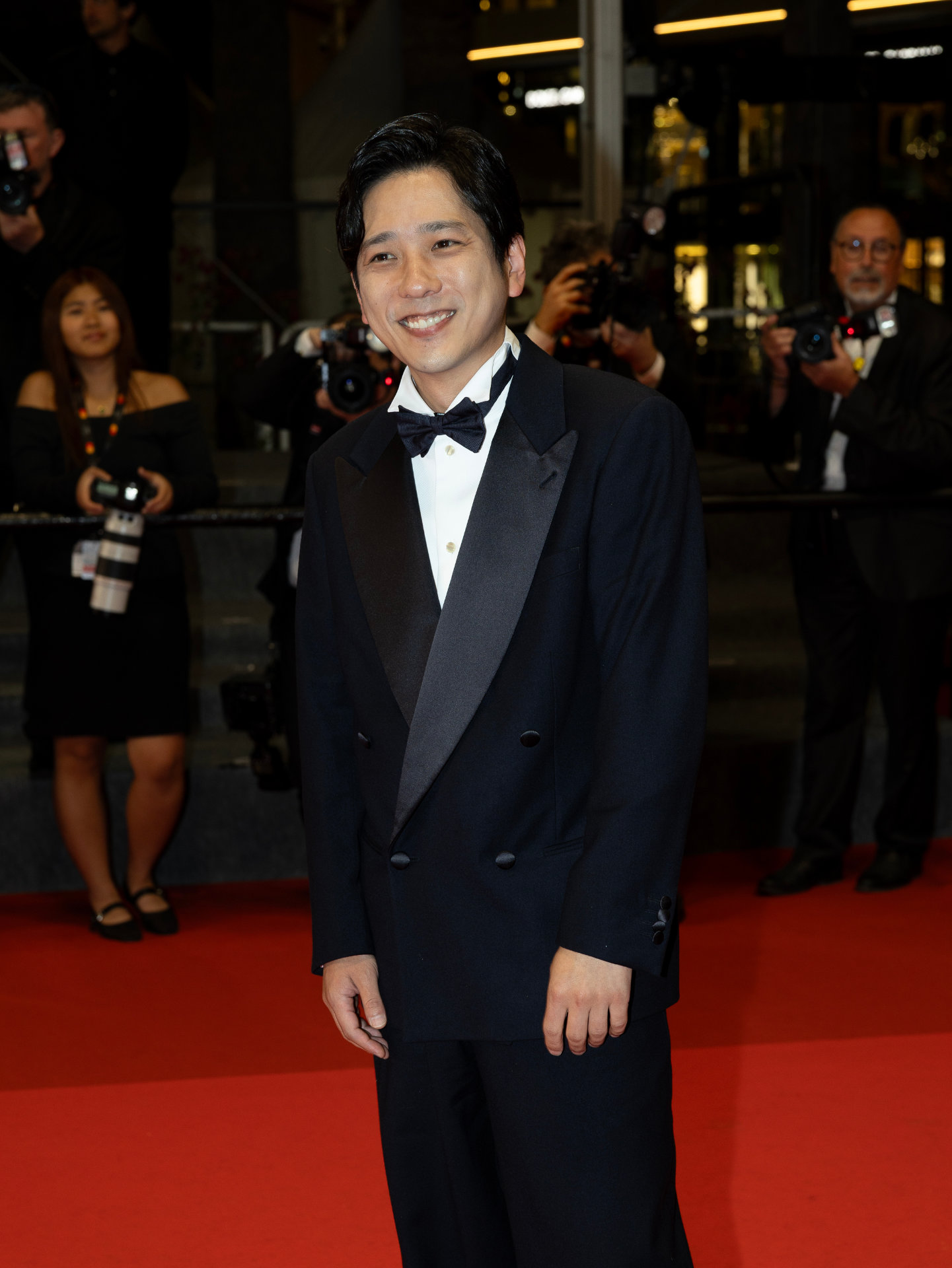 第78回カンヌ国際映画祭のレッドカーペットに参加した二宮和也 ©KAZUKO WAKAYAMA