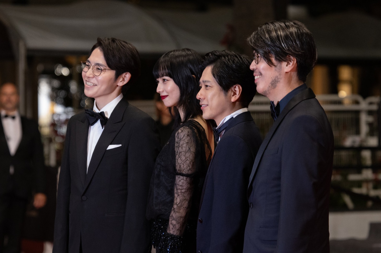 左から平瀬謙太朗、小松菜奈、二宮和也、川村元気 ©KAZUKO WAKAYAMA