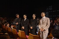 左から李相日、吉沢亮、横浜流星、渡辺謙 ©KAZUKO WAKAYAMA