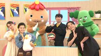 左からよき子こと岡田結実、パパこと村山輝星、佐倉綾音が声を当てるまるすけ、シュッシュ、石田明が声を当てるママ、石田明、高橋一生、サボさん。
