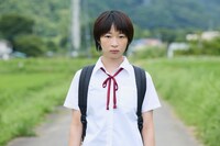 「水の中で深呼吸」より、石川瑠華演じる葵