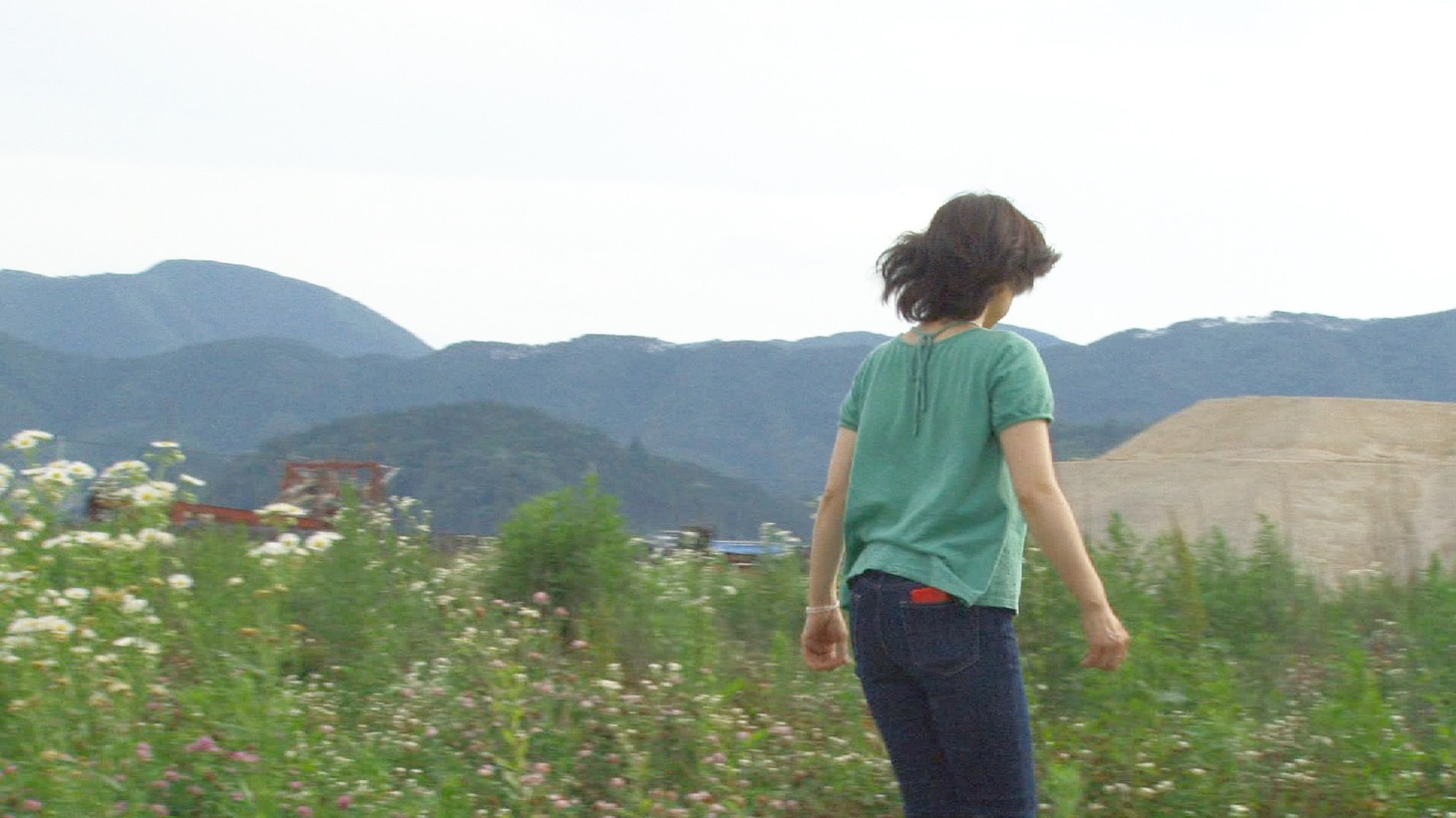 「波のした、土のうえ」場面写真 ©Komori Haruka＋Seo Natsumi