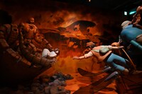 「天空の城ラピュタ」より、パズーがシータを救出する様子 ©1986 Hayao Miyazaki/Studio Ghibli