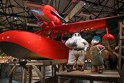 「ジブリの立体造型物展」にて、「紅の豚」の飛行艇「サボイアS-21」©1992 Hayao Miyazaki/Studio Ghibli, NN