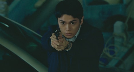 眞栄田郷敦演じる幸太は「実は、おじさんは元刑事だったんだ」という小さな嘘を信じ、憧れの人を追いかけるように刑事になる