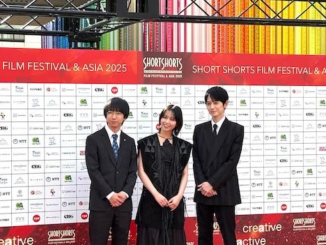 「インフルエンサーゴースト」より、（左から）西山将貴、西野七瀬、本郷奏多