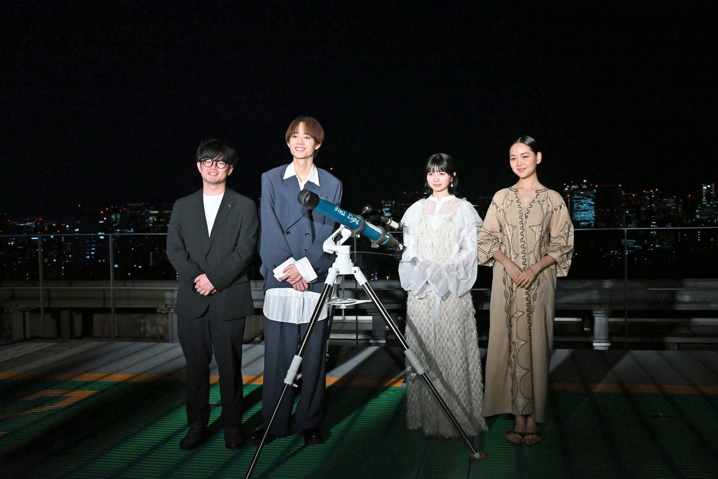 左から山元環、水沢林太郎、桜田ひより、中野有紗