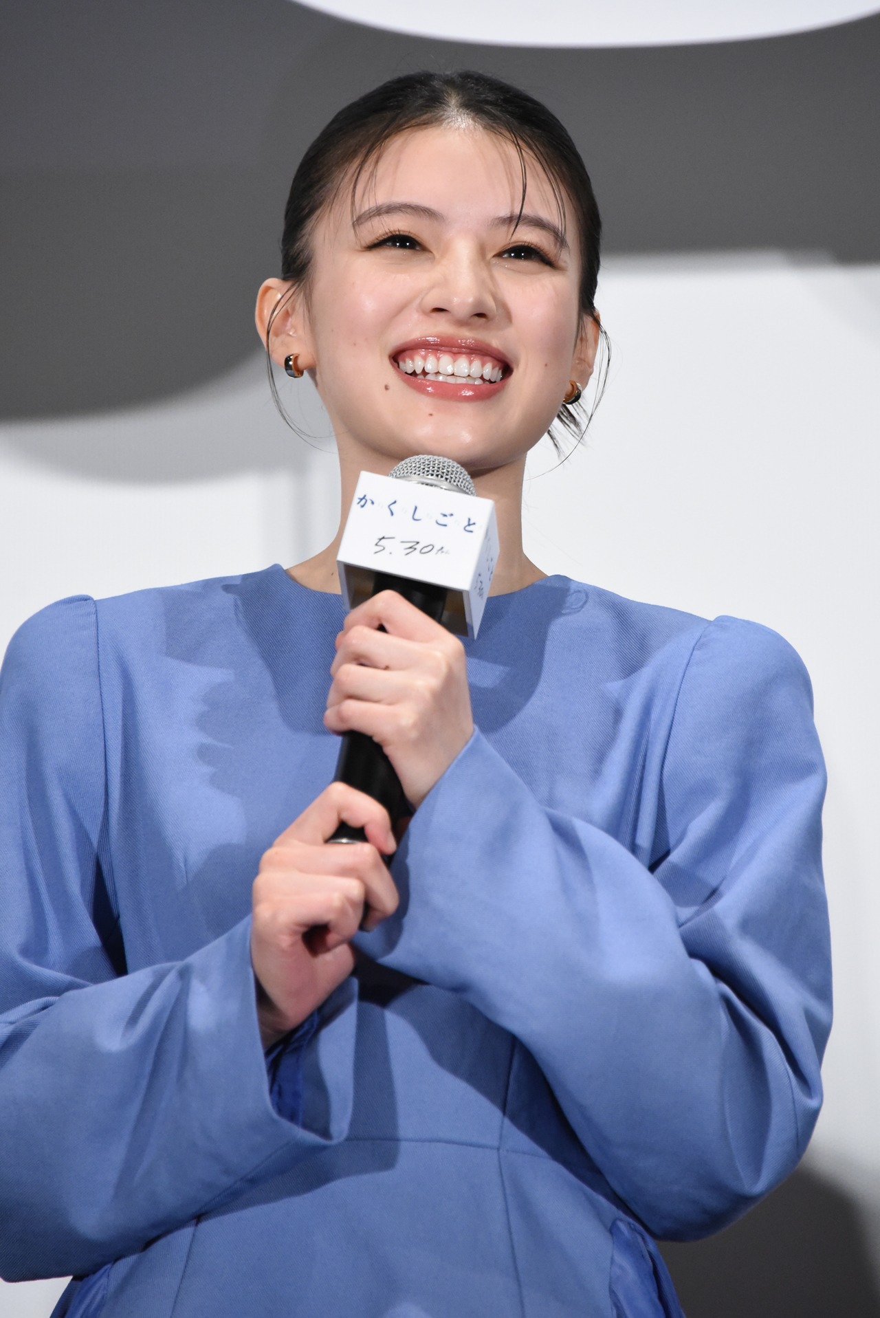 出口夏希