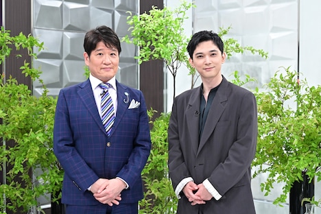 「日曜日の初耳学」より、左から林修、吉沢亮