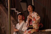 「リライト」より、福永朱梨演じる晴子(右)と、阿達慶演じる保彦(左)