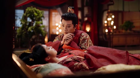 イエン・ズーシエン（厳子賢）演じる許澤羽（中央）