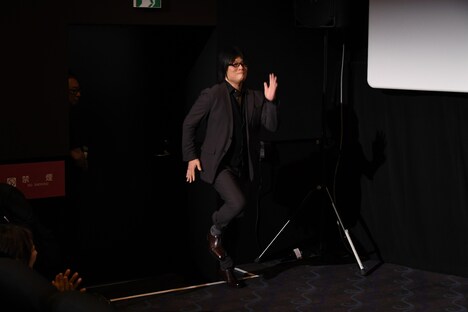 「トム走り」を会場で披露した森川智之