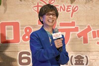 ME:Iメンバーを歓迎する山寺宏一