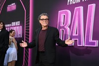 「バレリーナ：The World of John Wick」LAプレミアに参加したイアン・マクシェーン