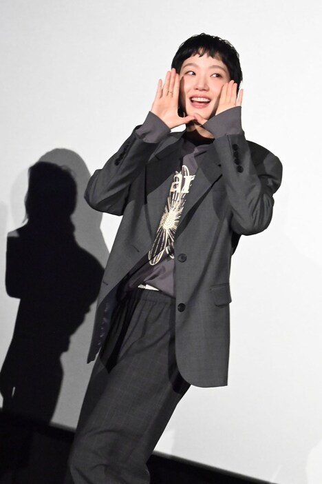 「ゴウンちゃん!」という声援に応えるキム・ゴウン