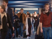 「入国審査」場面写真