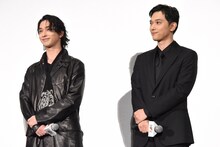 左から横浜流星、吉沢亮