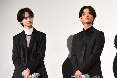 左から越山敬達、黒川想矢