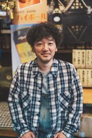 「こんばんは、朝山家です。」より、成瀬晃一役の土佐和成