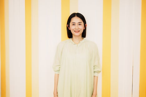 「こんばんは、朝山家です。」より、河井青葉役の河井青葉