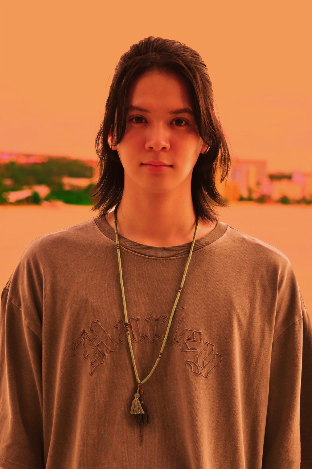 「私があなたといる理由～グアムを訪れた3組の男女の1週間～」より、百瀬拓実演じる三崎陸