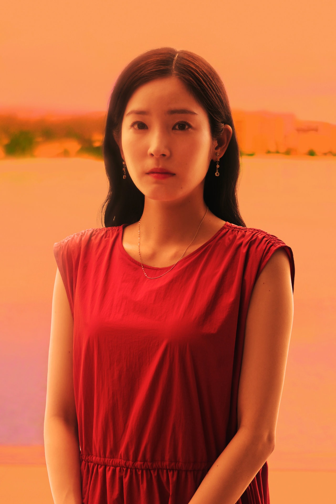 「私があなたといる理由～グアムを訪れた3組の男女の1週間～」より、蓮佛美沙子演じる泉美優