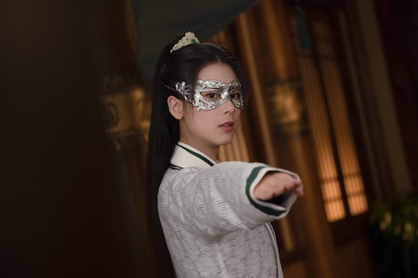 チャオ・ツァオイー（趙昭儀）演じる花溶（かよう）