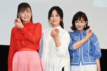 左から南野陽子、斉藤由貴、浅香唯