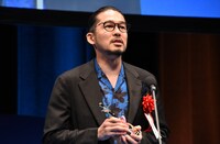 ドキュメンタリー賞を受賞した「大きな家」より、監督の竹林亮