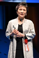 ゴールデン・グローリー賞（水野晴郎賞）を受賞した、「サユリ」の根岸季衣