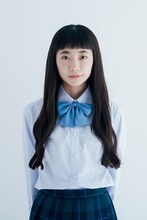 三木美月を演じる近藤華