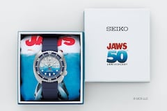 ジョーズ」限定デザインの腕時計発売、海中でも付けられる防水仕様 
