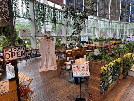 「続・BLドラマの主演になりました」コラボカフェの内観