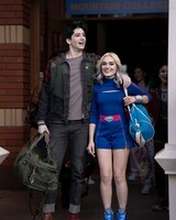 「ゾンビーズ4 バンパイアたちの夜明け」場面写真